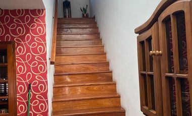 Casa 4 ambientes en 2 plantas con jardín y piscina en venta- ALQUILADA HASTA JUNIO 2026 - Don Bosco