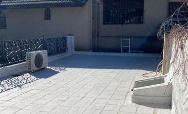 Casa 4 ambientes en 2 plantas con jardín y piscina en venta- ALQUILADA HASTA JUNIO 2026 - Don Bosco