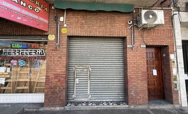 Local en ALQUILER con vidriera en Wilde