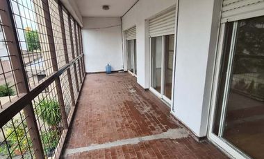 Departamento en alquiler en Lanus Este