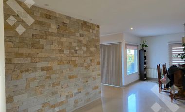VENTA, casa 3 dormitorios con pileta, Bº Finca Villa  Muluen- PLOTTIER