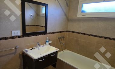 VENTA, casa 3 dormitorios con pileta, Bº Finca Villa  Muluen- PLOTTIER