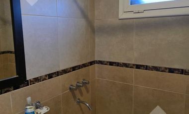 VENTA, casa 3 dormitorios con pileta, Bº Finca Villa  Muluen- PLOTTIER