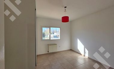 VENTA, casa 3 dormitorios con pileta, Bº Finca Villa  Muluen- PLOTTIER