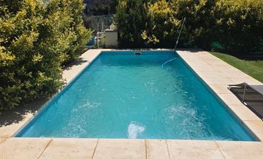 VENTA, casa 3 dormitorios con pileta, Bº Finca Villa  Muluen- PLOTTIER