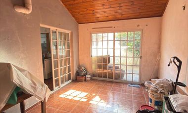 Casa en venta c/ cochera en Barrio Zacagnini