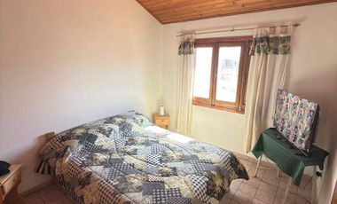 Casa en venta c/ cochera en Barrio Zacagnini