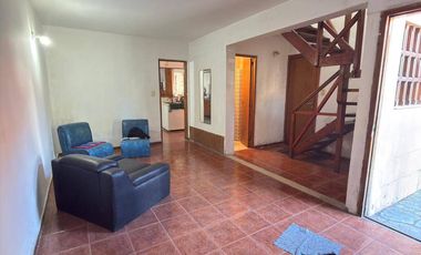 Casa en venta c/ cochera en Barrio Zacagnini