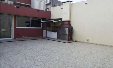 EXCELENTE CHALET 7 AMB CON PATIO Y COCHERA EN RAMOS MEJIA