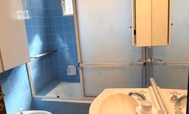 Amplia casa de categoría con piscina y quincho – Apta crédito