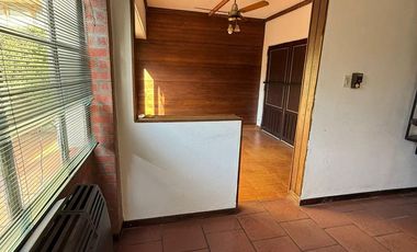 ADROGUE, CHALET EN EXCELENTE UBICACION
