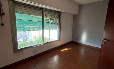 ADROGUE, CHALET EN EXCELENTE UBICACION