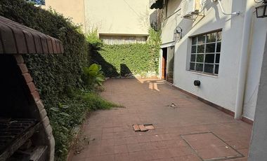 ADROGUE, CHALET EN EXCELENTE UBICACION