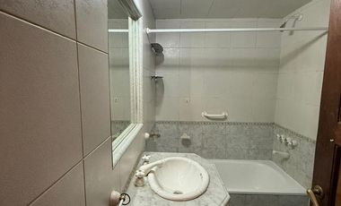 ADROGUE, CHALET EN EXCELENTE UBICACION