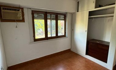 ADROGUE, CHALET EN EXCELENTE UBICACION