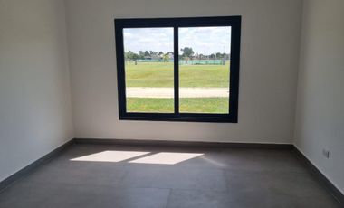 Oportunidad Venta Casa en Barrio Privado Saint Joseph