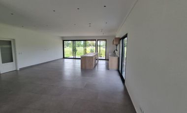 Oportunidad Venta Casa en Barrio Privado Saint Joseph
