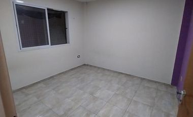 Departamento 3 ambientes con balcón en alquiler - Ezpeleta Oeste