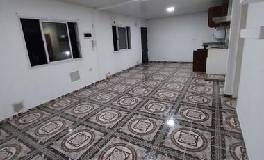 Departamento 3 ambientes con balcón en alquiler - Ezpeleta Oeste