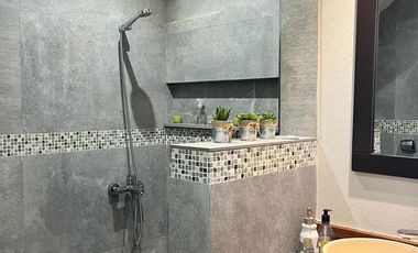 Hermosa casa de 4 dormitorios   dependencia en 2 plantas en barrio San Sebastian