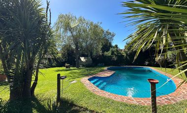 Casa en venta 3 amb. Barrio Los Rosales Canning