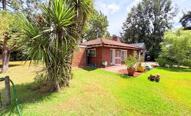 Casa en venta 3 amb. Barrio Los Rosales Canning