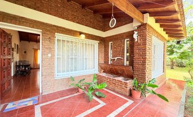 Casa en venta 3 amb. Barrio Los Rosales Canning