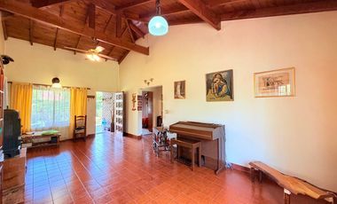 Casa en venta 3 amb. Barrio Los Rosales Canning