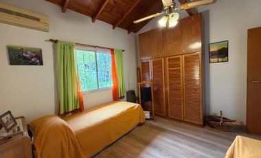 Casa en venta 3 amb. Barrio Los Rosales Canning