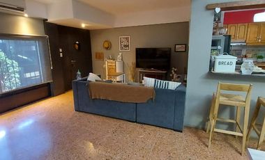 Casa de 5 ambientes con Fondo Libre y Parrilla - Villa Dominico