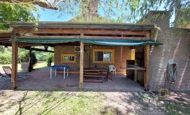 VENTA CASA 3 DORMITORIOS Y PILETA EN COUNTRY LOGARITMO (IBARLUCEA)