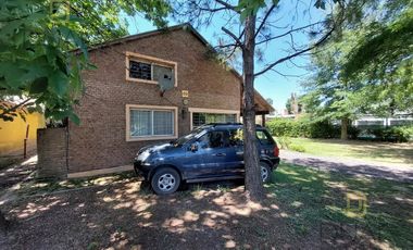 VENTA CASA 3 DORMITORIOS Y PILETA EN COUNTRY LOGARITMO (IBARLUCEA)