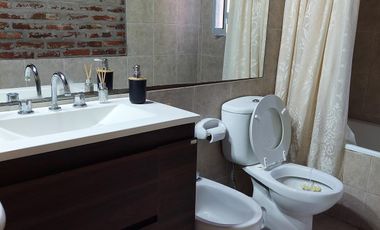 VENTA CASA 3 DORMITORIOS Y PILETA EN COUNTRY LOGARITMO (IBARLUCEA)
