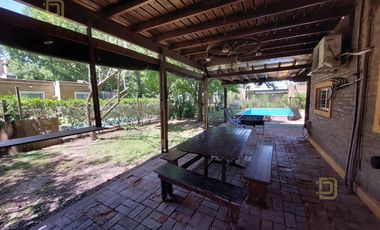 VENTA CASA 3 DORMITORIOS Y PILETA EN COUNTRY LOGARITMO (IBARLUCEA)