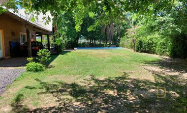 VENTA CASA 3 DORMITORIOS Y PILETA EN COUNTRY LOGARITMO (IBARLUCEA)