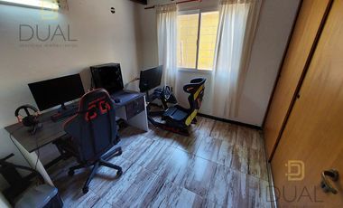 VENTA CASA 3 DORMITORIOS Y PILETA EN COUNTRY LOGARITMO (IBARLUCEA)