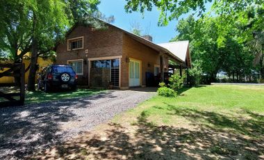 VENTA CASA 3 DORMITORIOS Y PILETA EN COUNTRY LOGARITMO (IBARLUCEA)