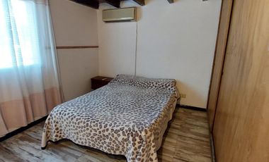 VENTA CASA 3 DORMITORIOS Y PILETA EN COUNTRY LOGARITMO (IBARLUCEA)