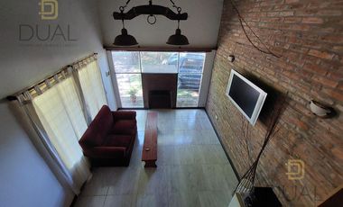 VENTA CASA 3 DORMITORIOS Y PILETA EN COUNTRY LOGARITMO (IBARLUCEA)