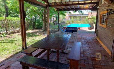 VENTA CASA 3 DORMITORIOS Y PILETA EN COUNTRY LOGARITMO (IBARLUCEA)
