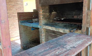 VENTA CASA 3 DORMITORIOS Y PILETA EN COUNTRY LOGARITMO (IBARLUCEA)