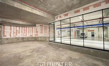 Local Comercial en Arriendo en Vespucio Sur / Renato Sanchez