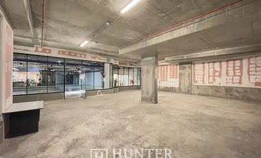 Local Comercial en Arriendo en Vespucio Sur / Renato Sanchez