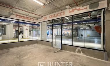 Local Comercial en Arriendo en Vespucio Sur / Renato Sanchez