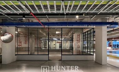 Local Comercial en Arriendo en Vespucio Sur / Renato Sanchez