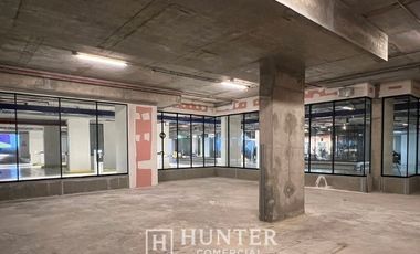 Local Comercial en Arriendo en Vespucio Sur / Renato Sanchez