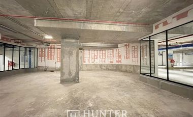 Local Comercial en Arriendo en Vespucio Sur / Renato Sanchez