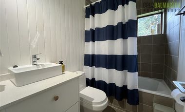 Casa en Arriendo en Amoblada en Puerto Rosales con acceso al Lago