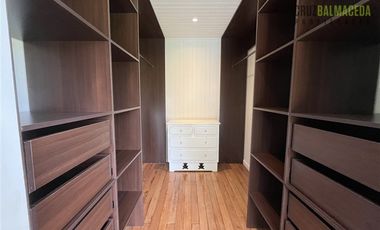 Casa en Arriendo en Amoblada en Puerto Rosales con acceso al Lago