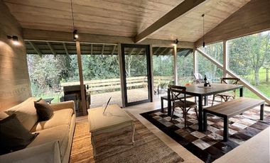 Casa en Arriendo en Amoblada en Puerto Rosales con acceso al Lago